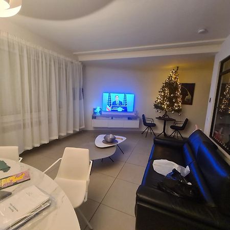 Frontaal Gelijkvloers Seaview 80M² 2 Slp Apartman Ostende Kültér fotó